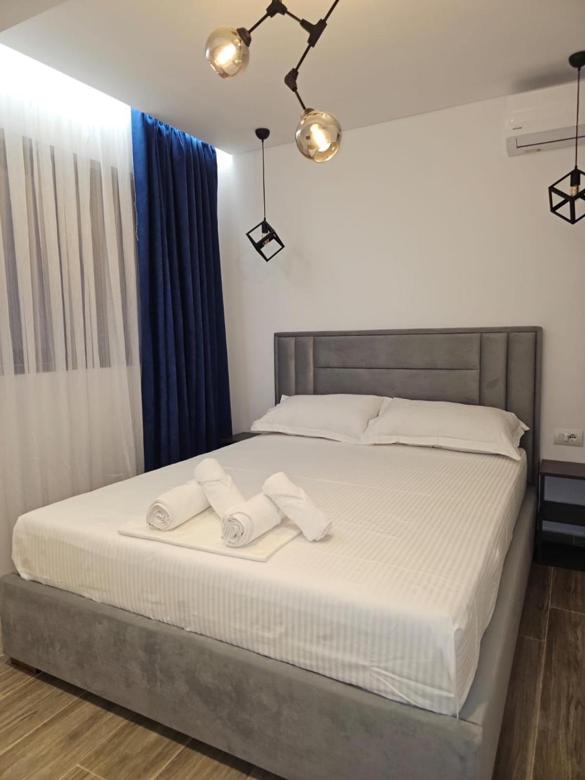 Ardit Seaside Rooms Sarandë Buitenkant foto
