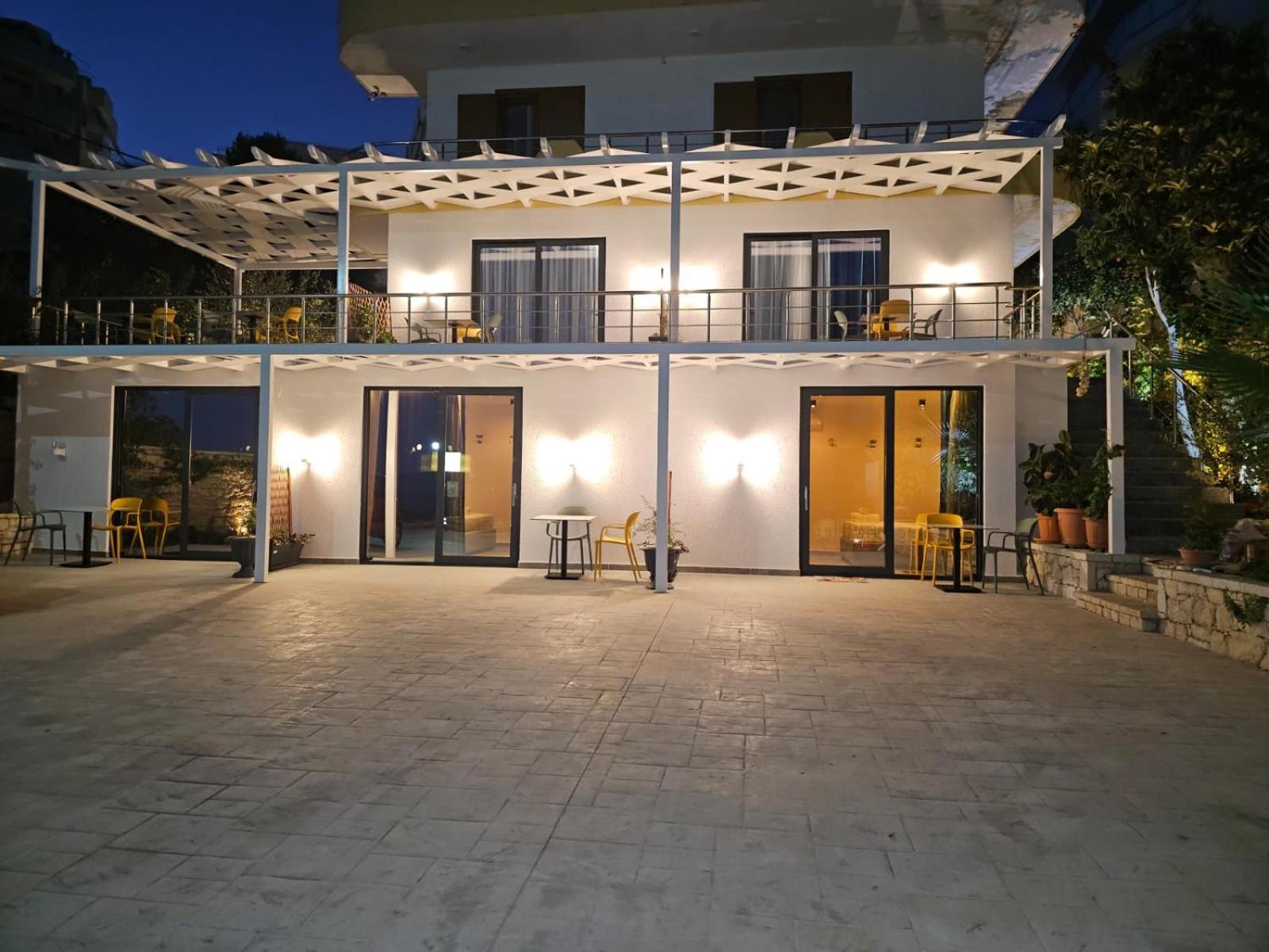Ardit Seaside Rooms Sarandë Buitenkant foto