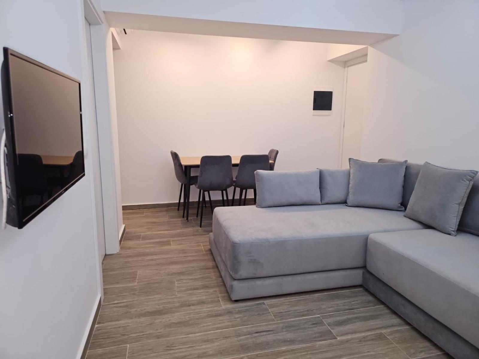 Ardit Seaside Rooms Sarandë Buitenkant foto