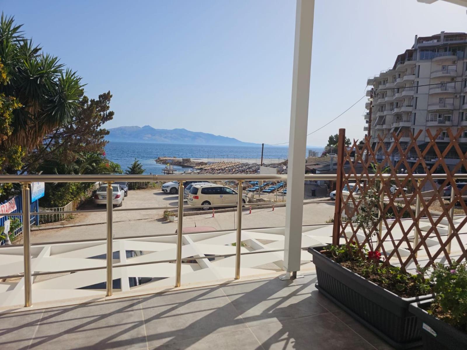 Ardit Seaside Rooms Sarandë Buitenkant foto