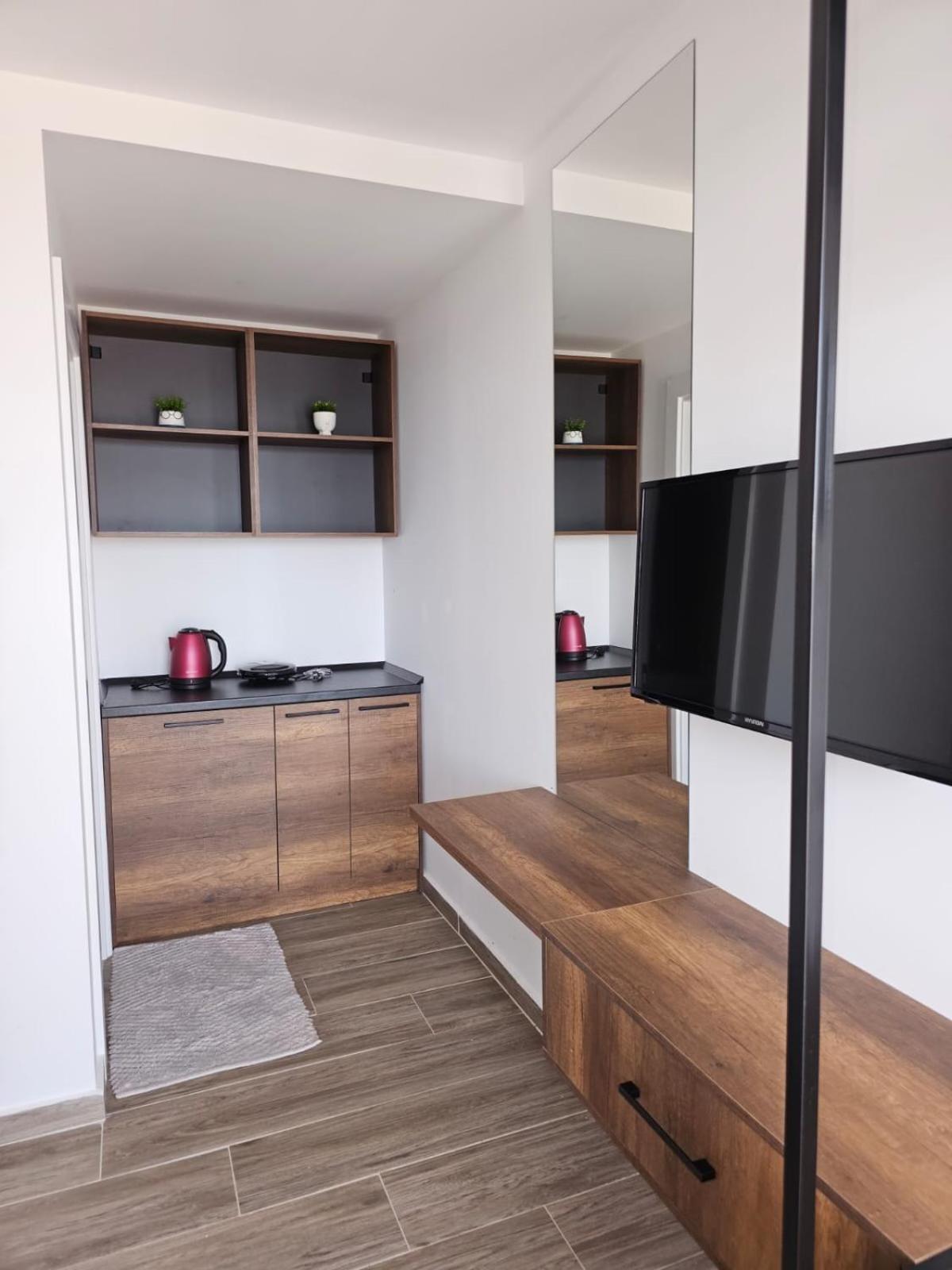 Ardit Seaside Rooms Sarandë Buitenkant foto