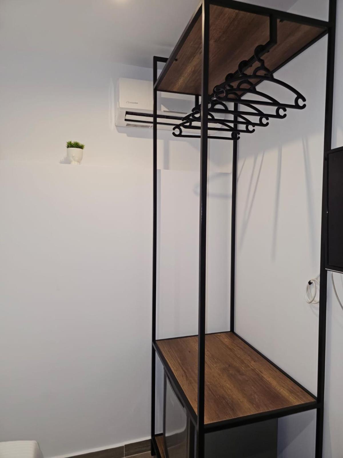 Ardit Seaside Rooms Sarandë Buitenkant foto
