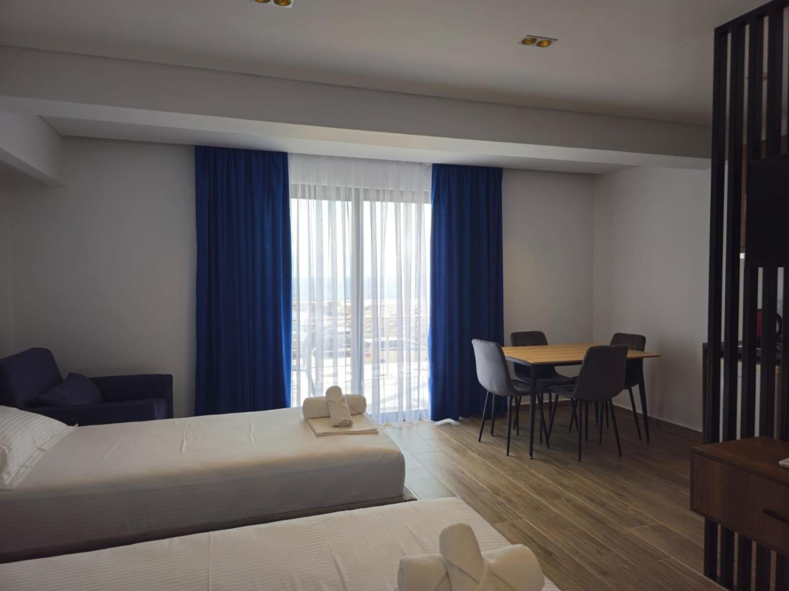 Ardit Seaside Rooms Sarandë Buitenkant foto