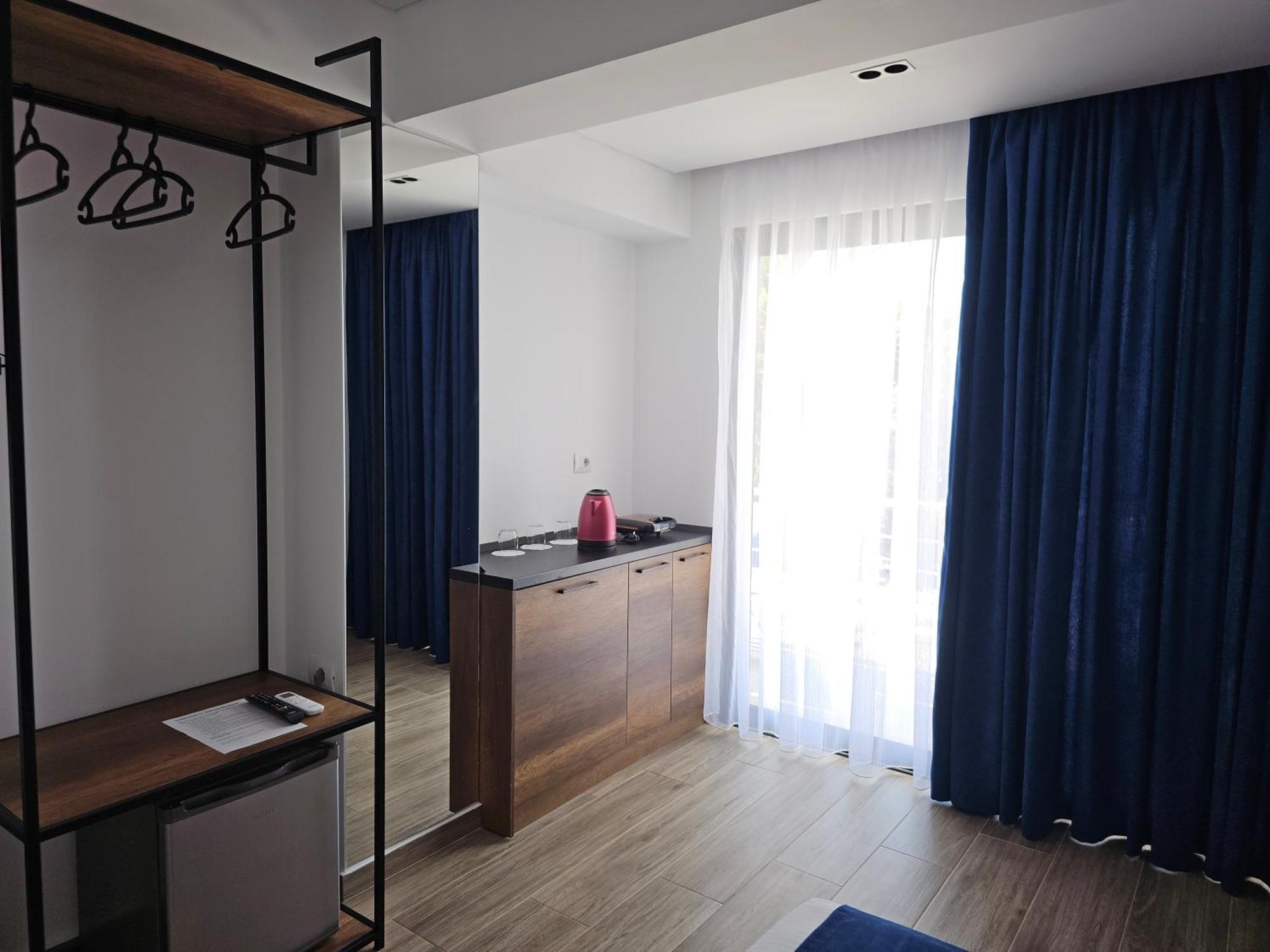 Ardit Seaside Rooms Sarandë Buitenkant foto