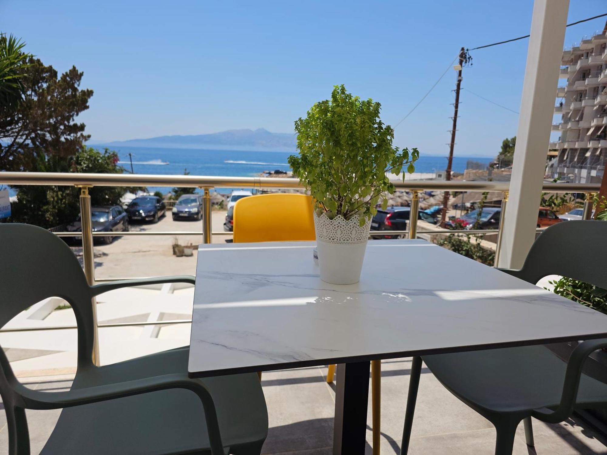 Ardit Seaside Rooms Sarandë Buitenkant foto