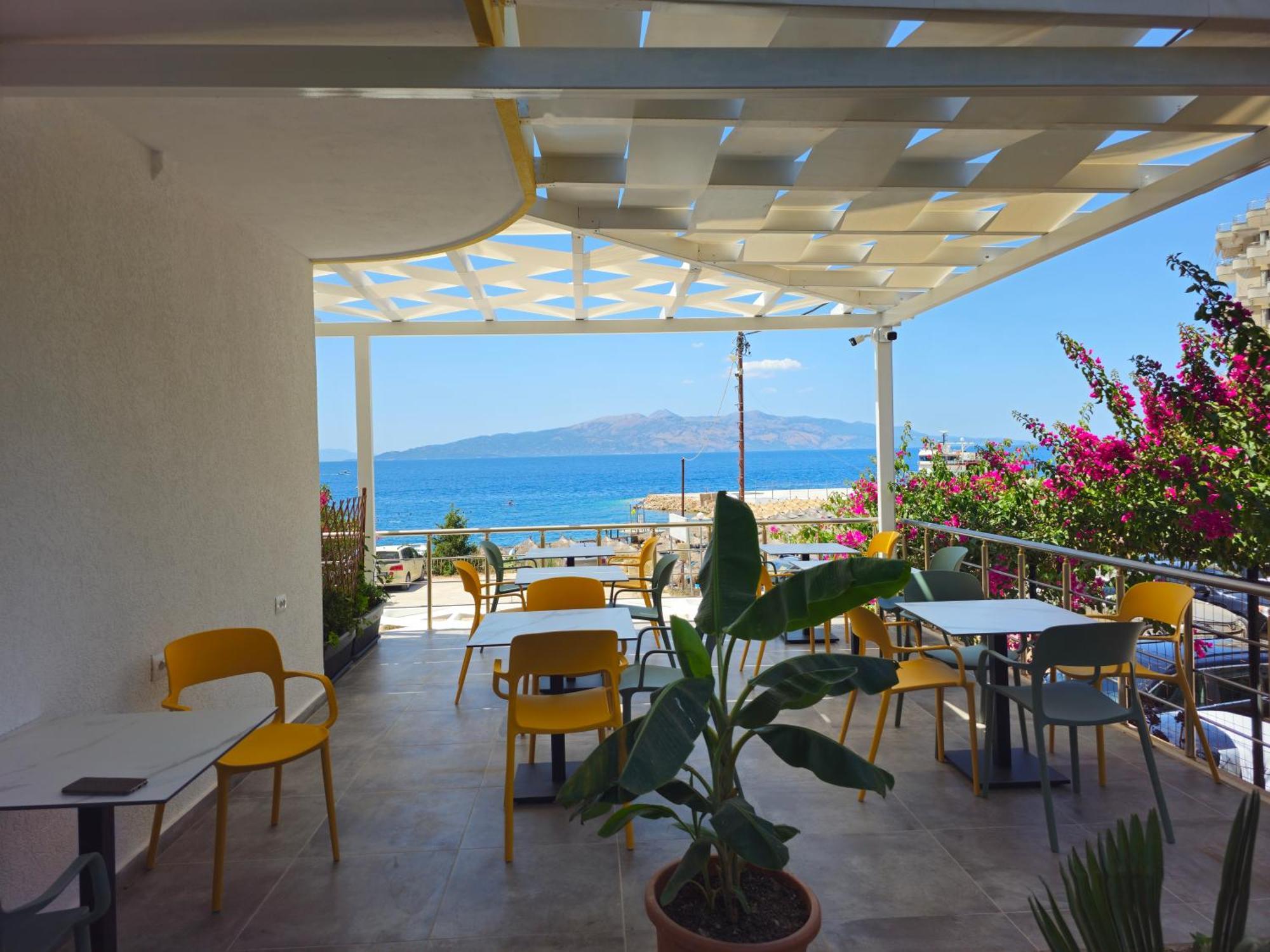 Ardit Seaside Rooms Sarandë Buitenkant foto